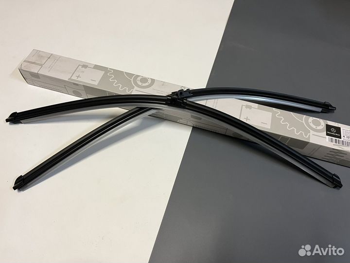 A2208201745 комплект щеток стеклоочистителя