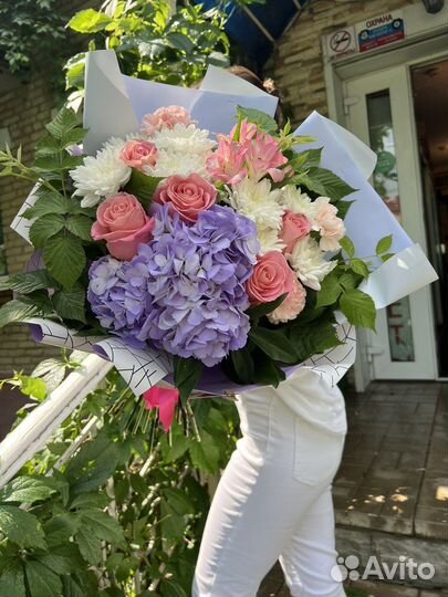 Большой букет с гортензией