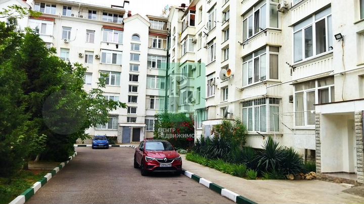 Помещение 333,9 м2 в цоколе на Античном пр-кте