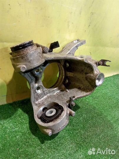 Кулак поворотный задний левый Audi A8 4H (D4) 2009