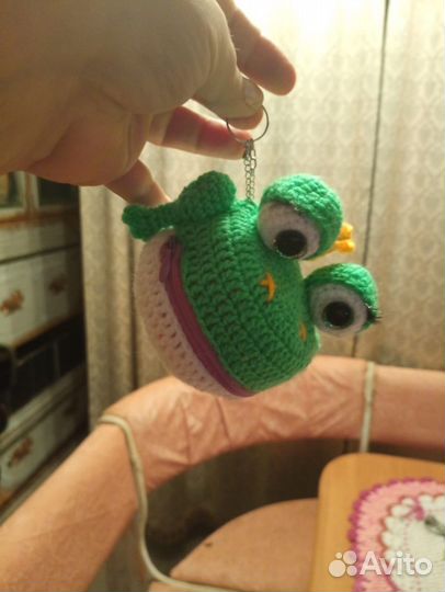 Вязаная монетница, таблетница, мини-сумочка