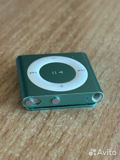 Apple iPod Shuffle 4