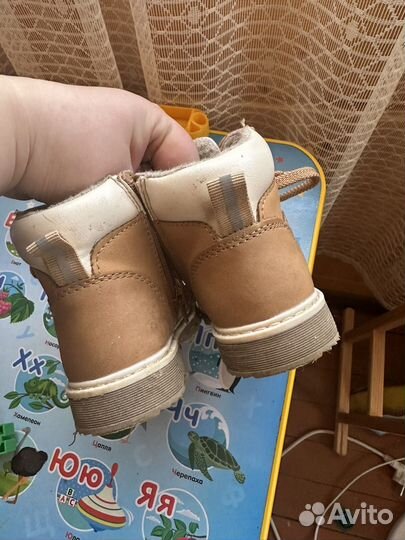 Ботинки демисезонные для девочки 23