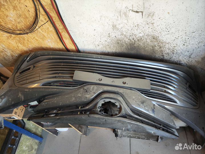 Передний бампер на camry 70