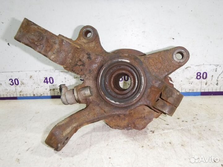 Кулак передний левый Mazda 626 GE