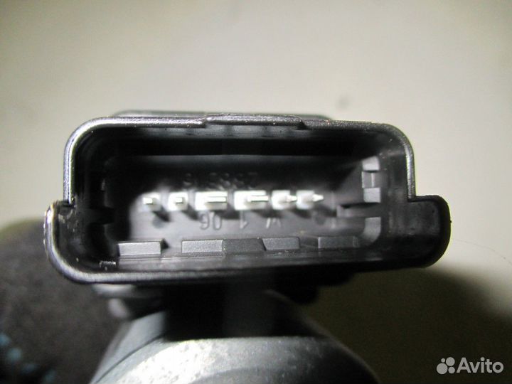 Моторчик стеклоподъемника передний левый