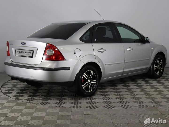 Ford Focus 2.0 МТ, 2005, 235 640 км