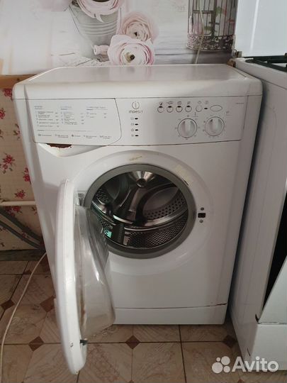 Стиральная машина indesit