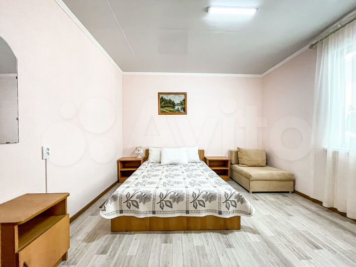 Гостиница, 305 м²