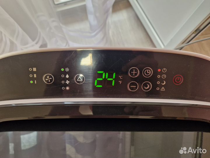 Мобильный кондиционер Electrolux eacm-10HR/N3