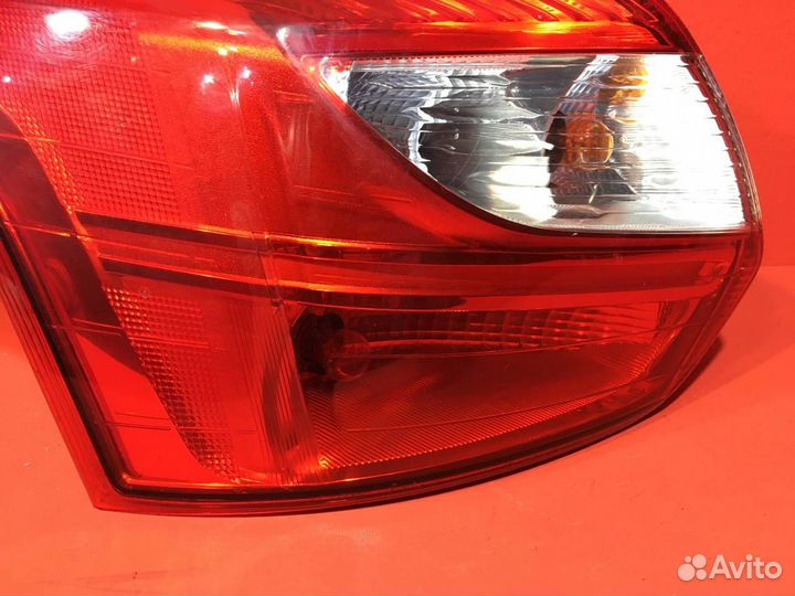 Фонарь для Ford Focus 3 pnda 1.6L 1596 (Б/У)