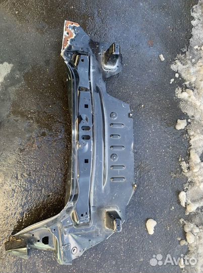 Задняя панель Peugeot 301