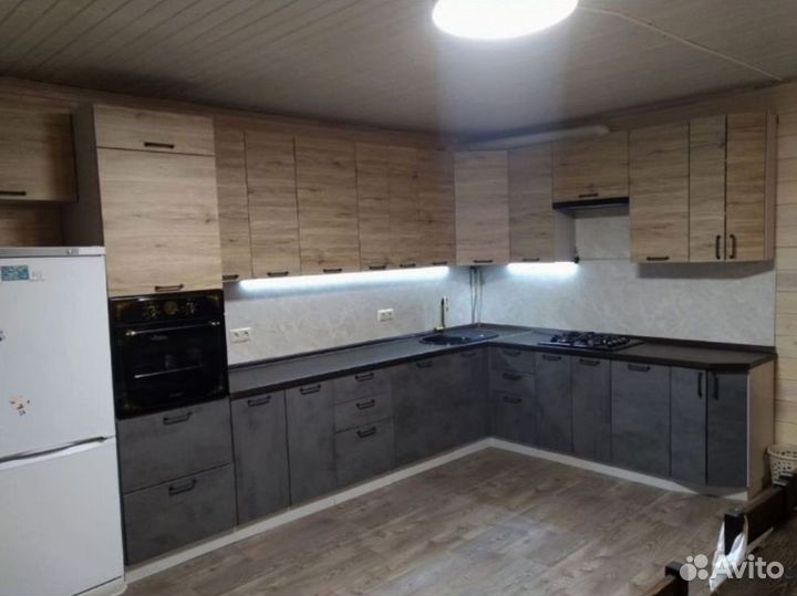 Кухня новая