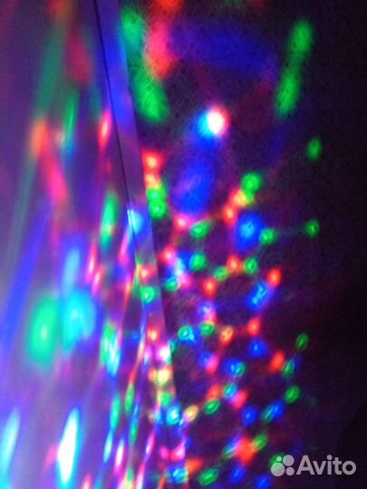 Игрушка лампа, вращается, огоньки бегают