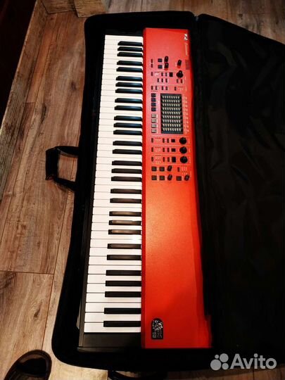 Продам Vox continental 73 +коттедж у моря в дар