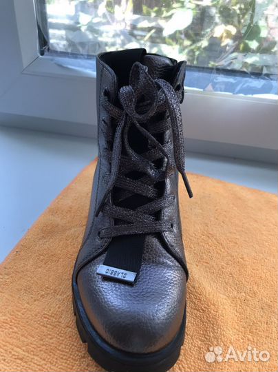 Ботинки демисезонные для девочки 32 размер