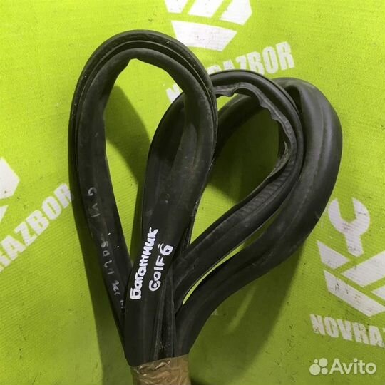 Уплотнитель Фольксваген Пассат Б6