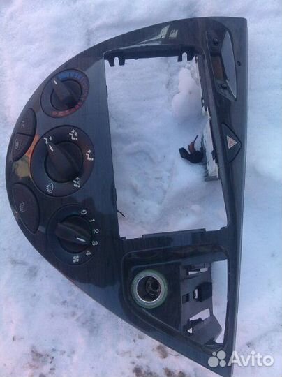 Блок управления климат-контролем Ford Focus 1