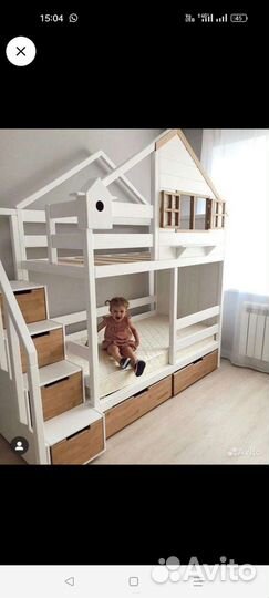 Деревянная кровать