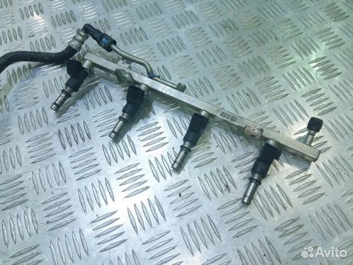 Форсунка топливная Opel Astra H 25380933