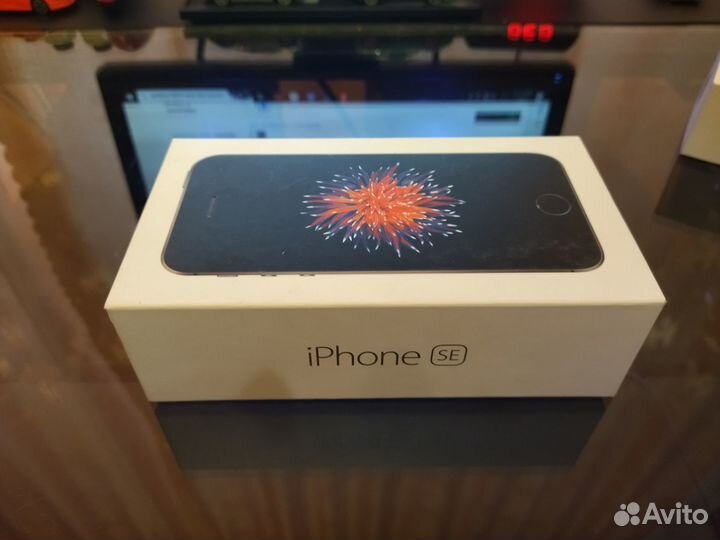 Коробка iPhone 5 Se 32 гб