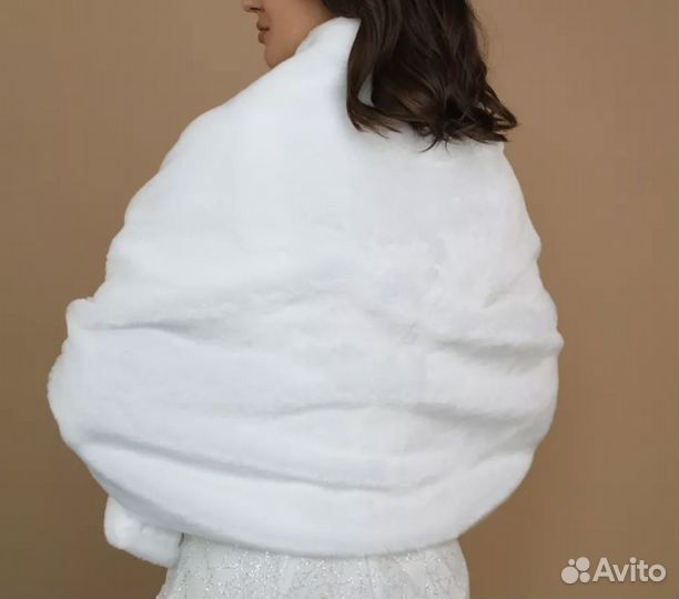 Меховая накидка женская