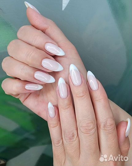 Маникюр и педикюр