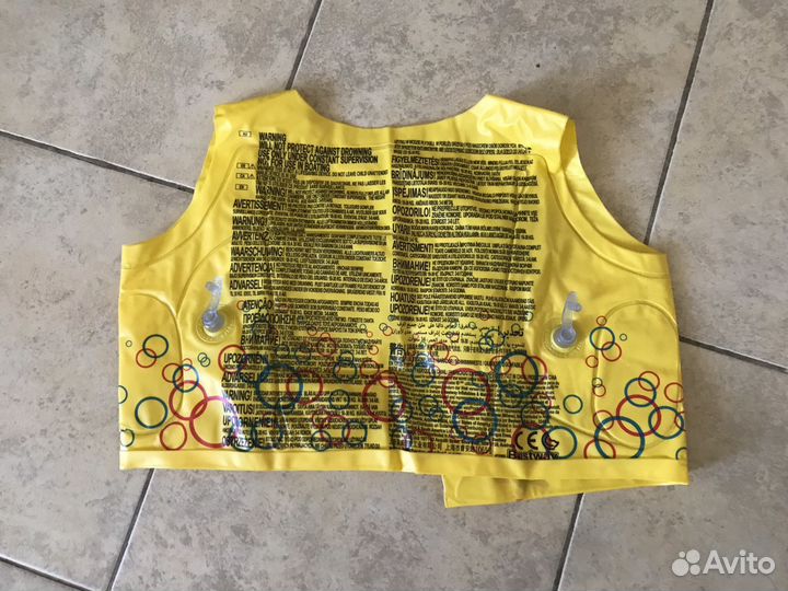 Жилет для плавания надувной