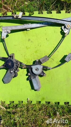 Стеклоподъёмник передний правый Пежо 405 87-92 г.в