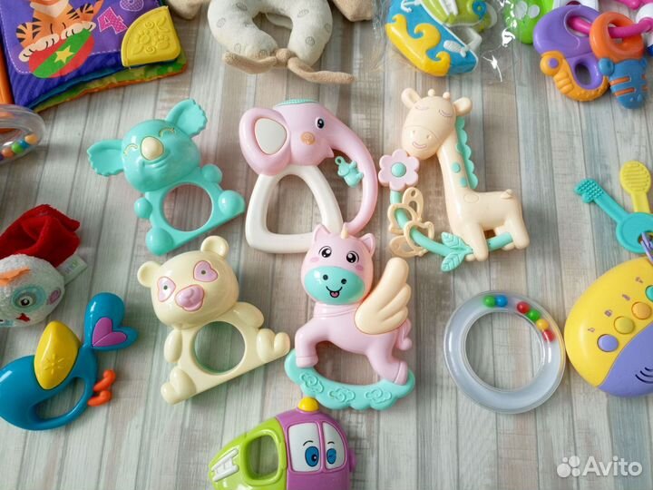 Детские игрушки-погремушки 0+