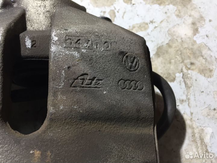 Суппорт передний оригинал VAG под 312mm