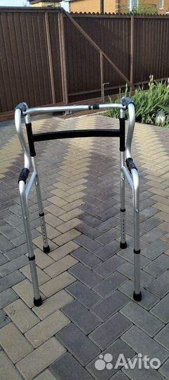 Ходунки для взрослых шагающие