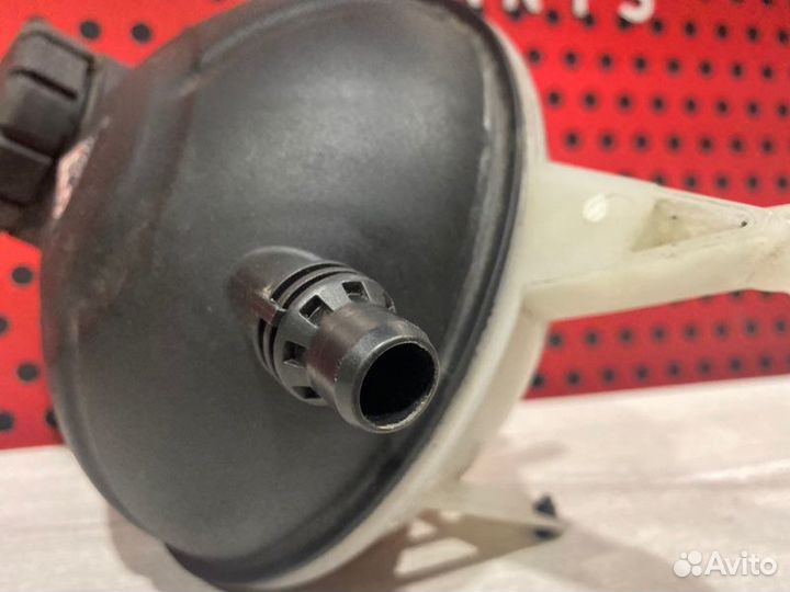 Бачок расширительный Mercedes-Benz E-Class W213