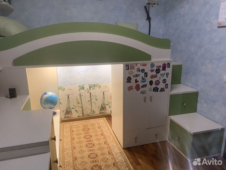 Мебель в детскую, кровать-чердак