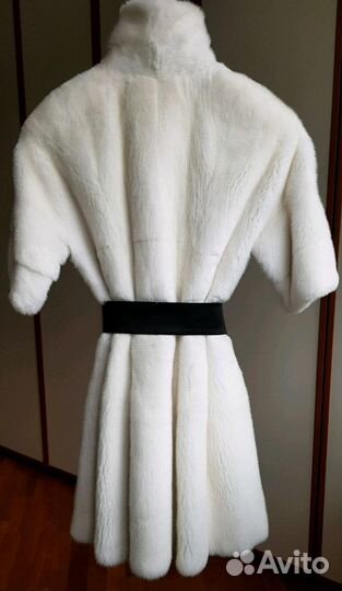 Шуба норковая белая
