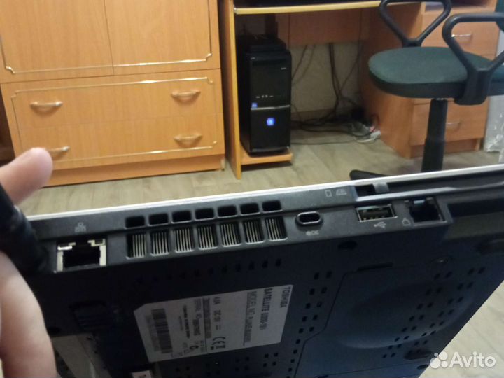 Ноутбук Toshiba Satellite u200-181