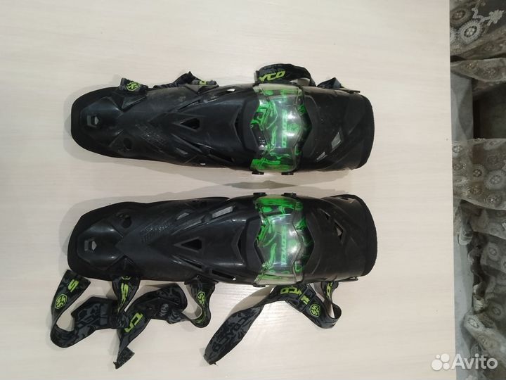 Наколенники