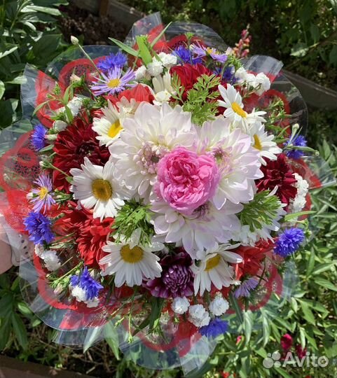 Букет из садовых цветов