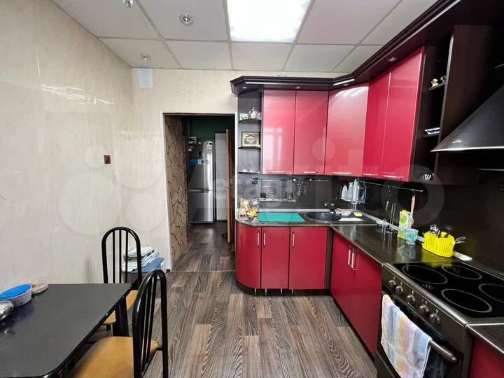 2-к. квартира, 48 м², 1/9 эт.