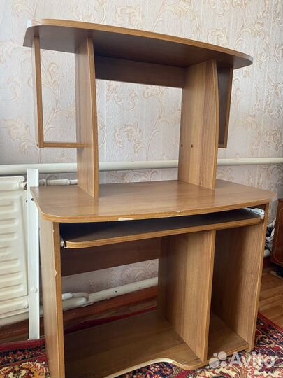 Компьютерный стол