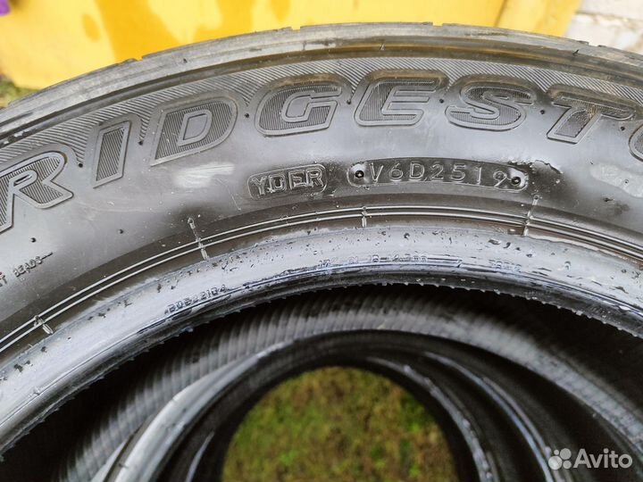 Bridgestone Dueler H/T 843 215/60 R17 96