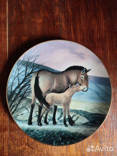 Тарелка коллекционная Лошадь Жеребёнок