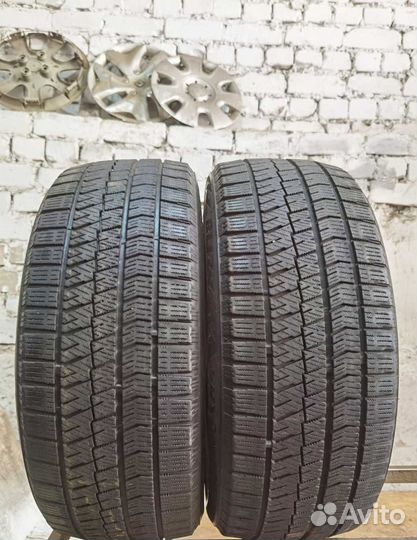 Bridgestone Blizzak VRX2 205/50 R17 93Q