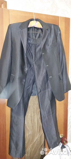 Костюм школьный на мальчика р. 134-140