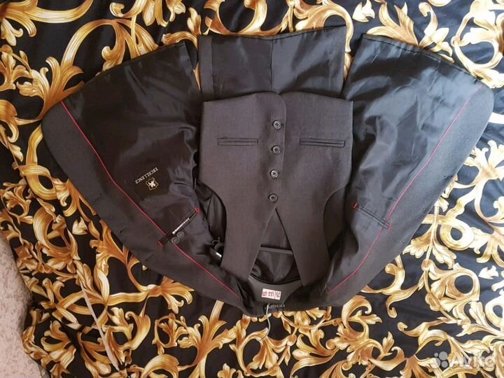 Пиджак и жилетка