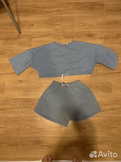 Костюм для занятий спортом