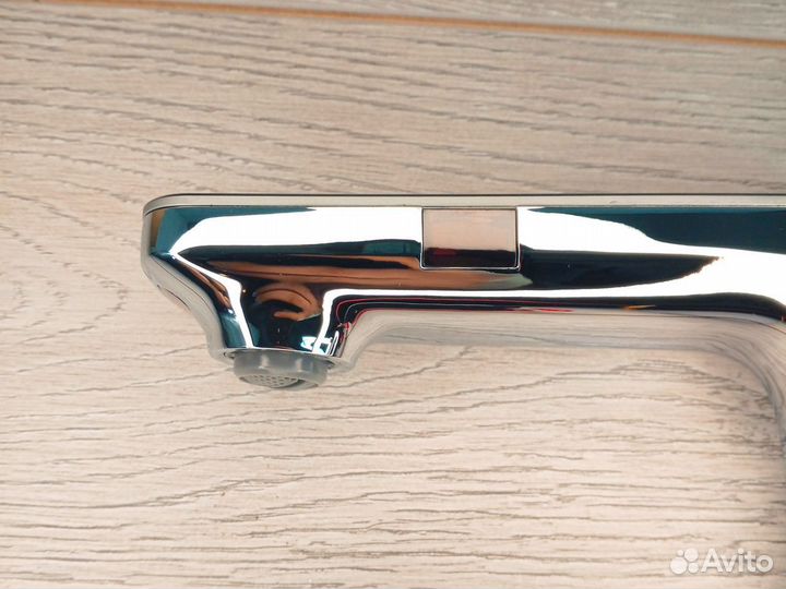 Сенсорный смеситель для раковины