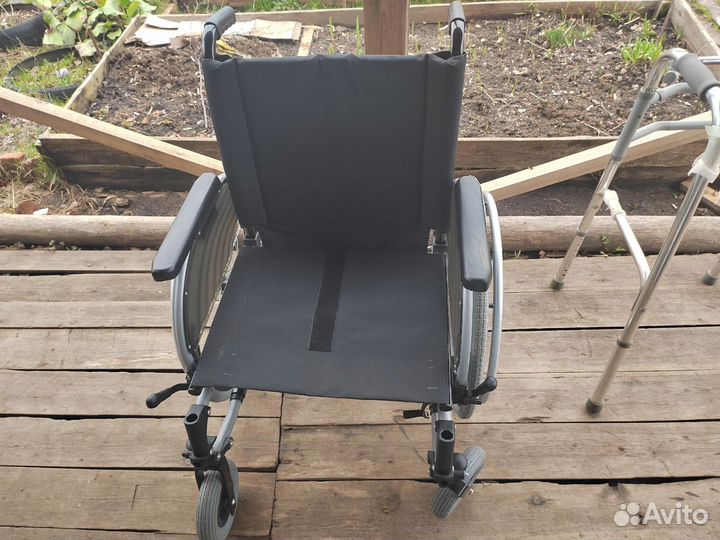 Инвалидная коляска