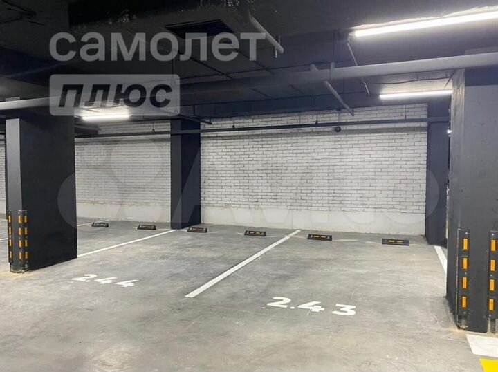 Машиноместо, 14 м²