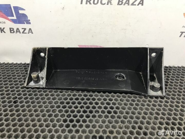 Кронштейн консоли правый Man TGX